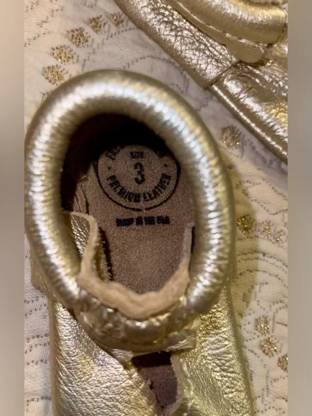 Freshly Picked baby metallic gold size 3 leather soft sole moccasin heart